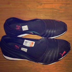 Puma flat sneaker shoes